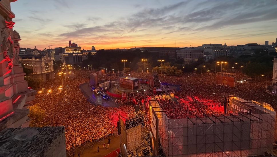 ¡FIESTÓN! España sale a la calle para celebrar el Mundial