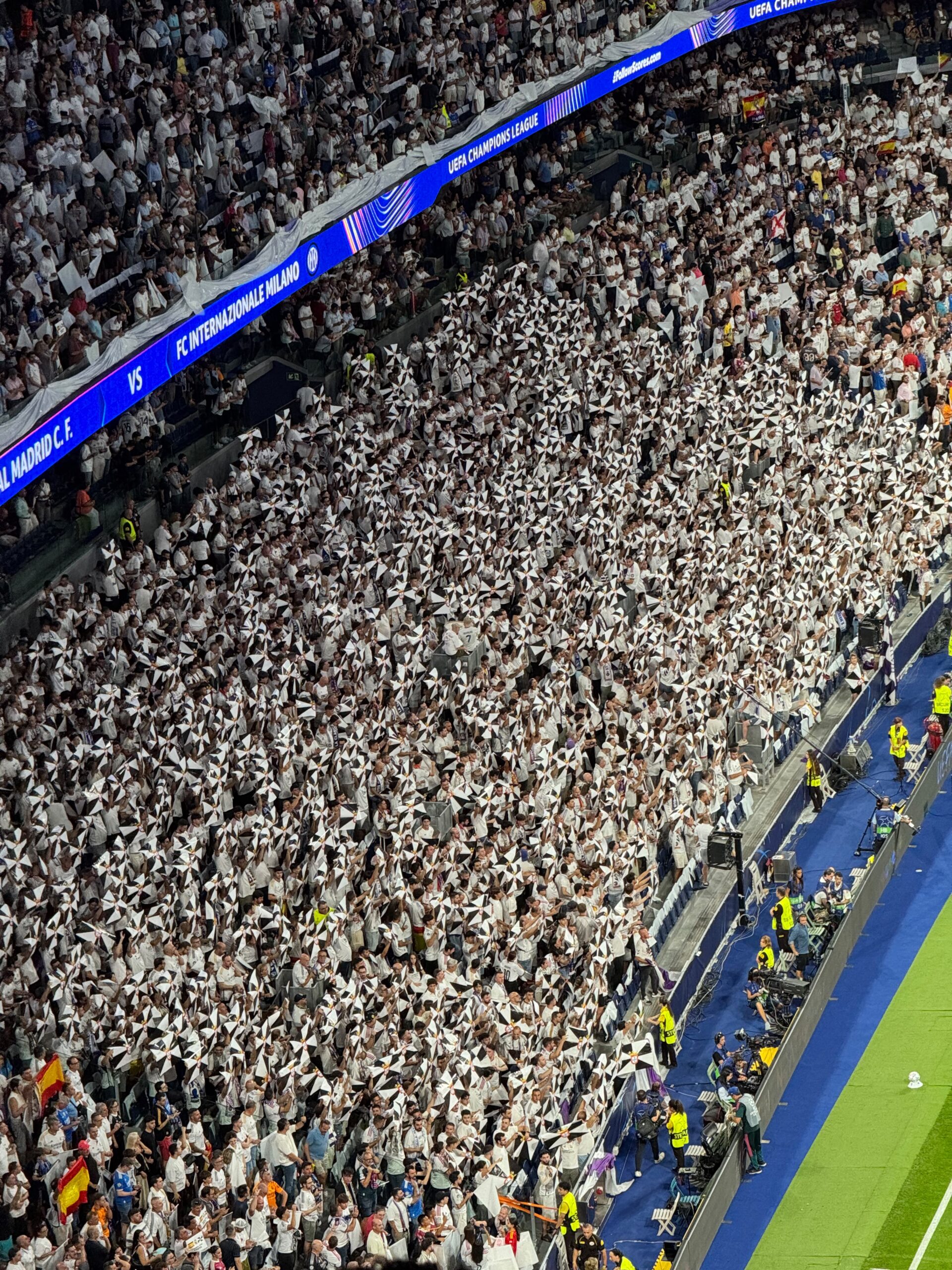 Apoyo masivo a Ceuta en el Bernabéu